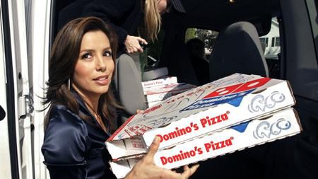 Eva Longoria z pizzą dla strajkujących
