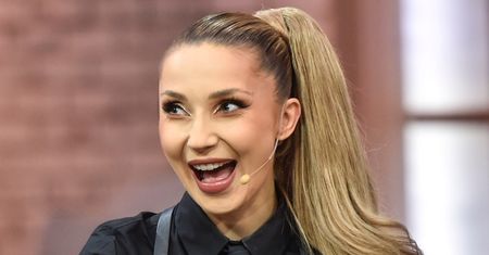 Cleo pokazała się BEZ DOCZEPÓW podczas świątecznego lepienia pierogów. Duża zmiana?