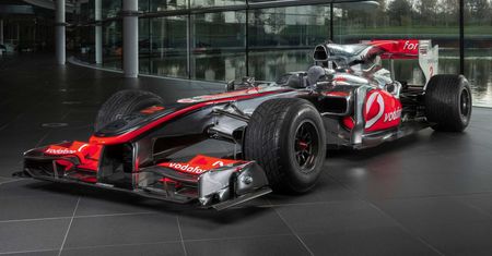 Gratka dla fanów F1. Zwycięski bolid Hamiltona trafi na aukcję