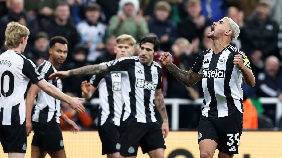 Getty Images / Photo by Ian MacNicol/Getty Images / Na zdjęciu: radość zawodników Newcastle United