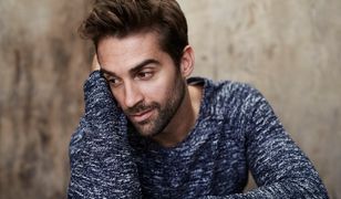 Ciepły sweter to oczywisty wybór na jesień