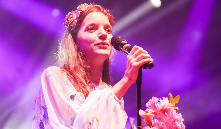 Nie daj się nabrać na reklamy z sanah. Wytwórnia ostrzega