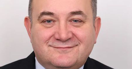 "Nikt już nad tym nie panuje". Senator Gawłowski chory na COVID-19