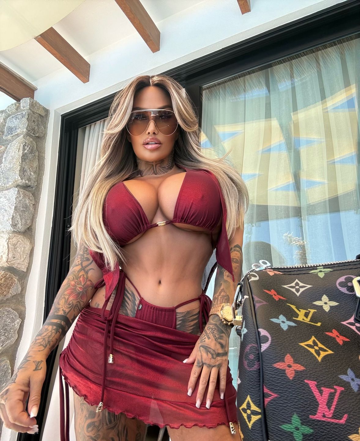 "Falująca" Laluna w bikini