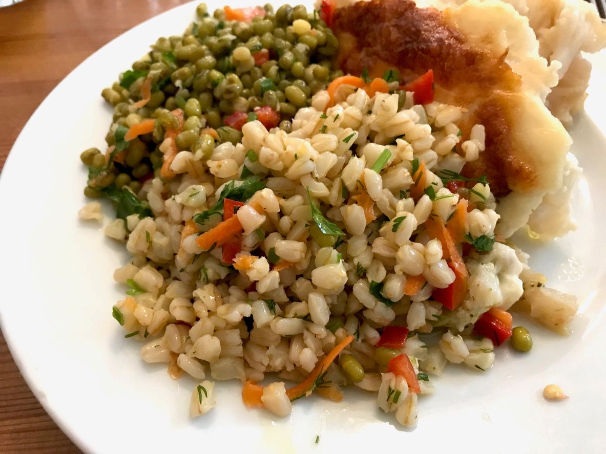 Dieta św. Hildegardy - kim była? Zasady programu zdrowia i postu św. Hildegardy