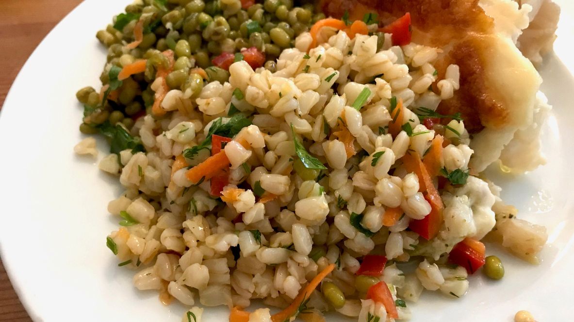 Dieta św. Hildegardy to dieta oparta na orkiszu, owocach i warzywach.