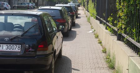 Warszawa. Sąsiedzka wojna o parking na Grochowie