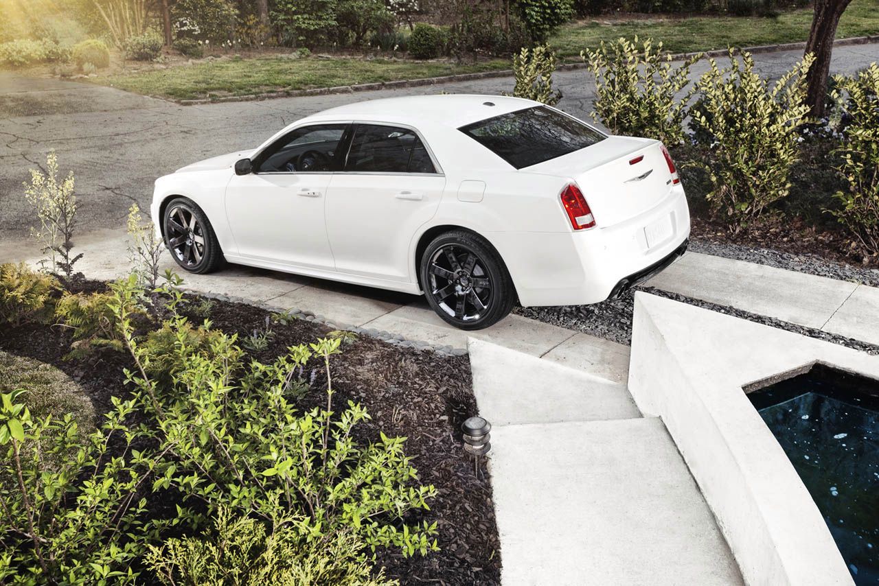 2012 Chrysler 300 SRT8