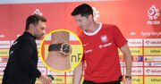 Spojrzeli na nadgarstek Lewandowskiego. Lepiej usiądźcie