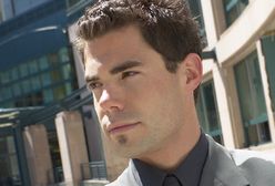 Warszawiak zarabia więcej