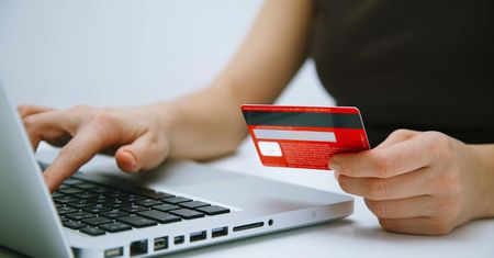 Praca za granicą - jak założyć konto bankowe?