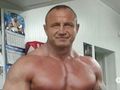 Ty jeszcze wtedy śpisz? Pudzianowski ujawnił, o której wstaje