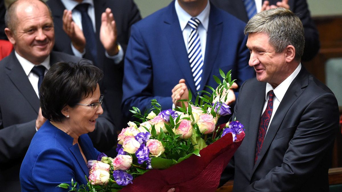 700 tysięcy złotych wydali posłowie na kwiaty i wiązanki