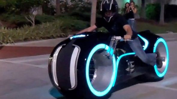 Motocykl z Trona powraca w nowej odsłonie! [wideo] 1