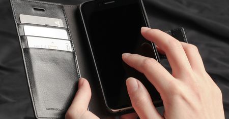 Płatności mobilne P2P. Apple idzie na wojnę z PayPalem, szykuje własną aplikację