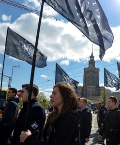 Marsz Młodzieży Wszechpolskiej spotkał się z kontrmanifestacją. "Warszawa wolna od faszyzmu"