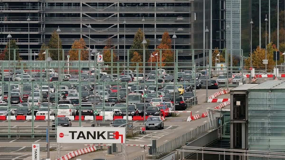 Witryna www.parklot.pl będzie funkcjonowała w dotychczasowej formie.