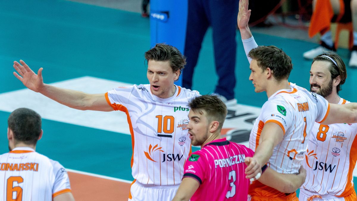 PAP / Andrzej Grygiel / Na zdjęciu: siatkarze Jastrzębskiego Węgla