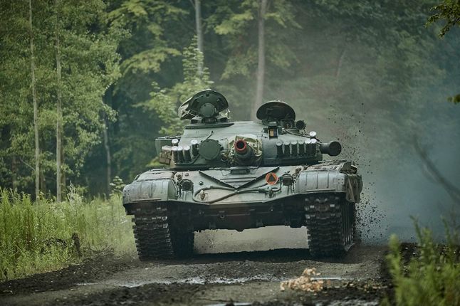 Zmodyfikowany T-72 w BUMAR-ŁABĘDY” S.A.