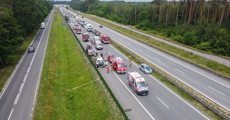 11-latka spadła z wiaduktu. Dramatyczny wypadek na S3