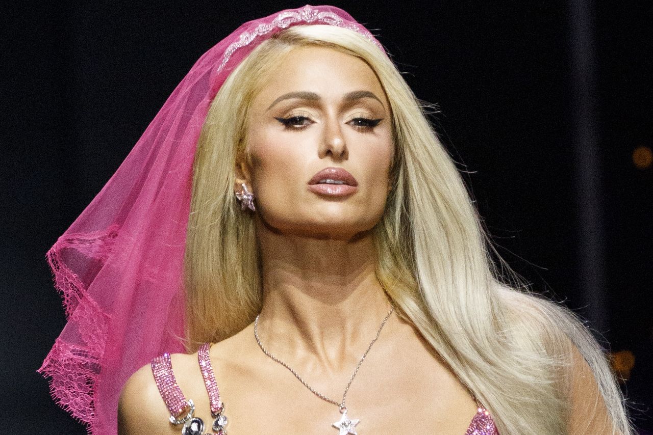 Zaćmiłaby samo Słońce. Paris Hilton bliżej luksusu czy tandety?