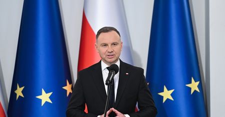 Duda musi wskazać Tuska? "Zamknąłby sobie możliwość manewru"
