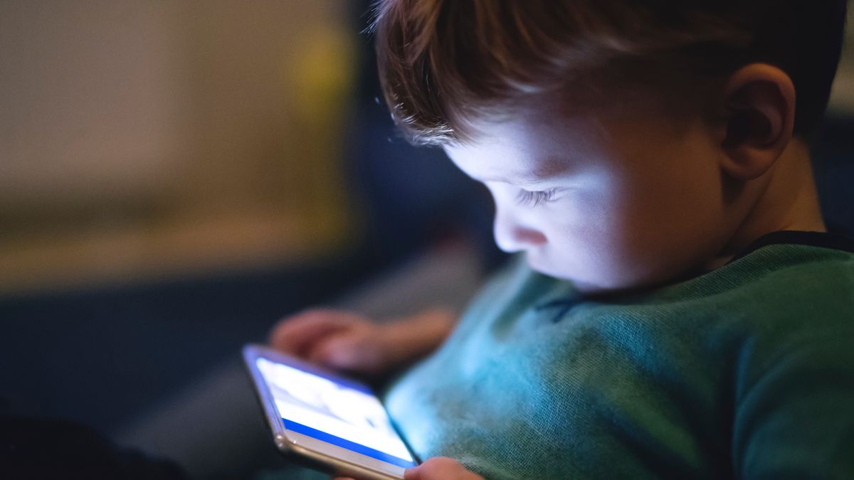 Krótkowzroczność jest chorobą całego oka