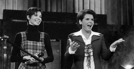Retro telewizja: Alicja Resich-Modlińska - dziennikarka, która za swoje błędy zapłaciła wysoką cenę
