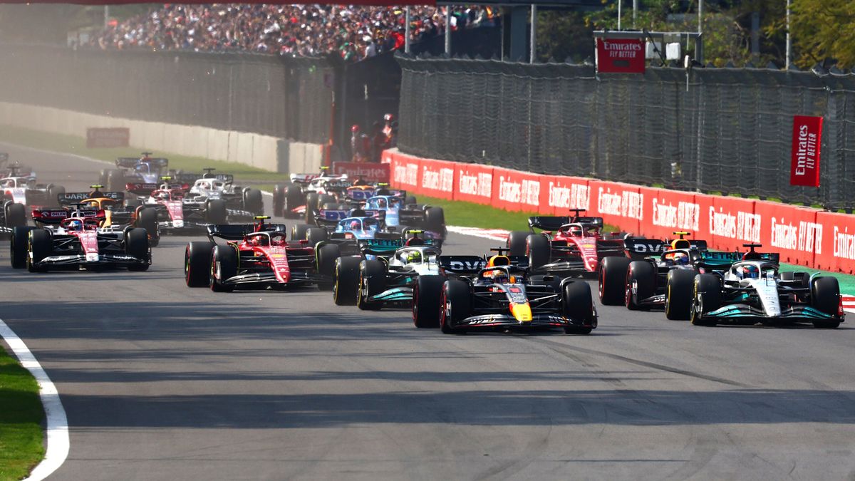 start do wyścigu F1 