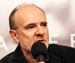 Melancholia, literatura irańska i urzędnicy po pracy