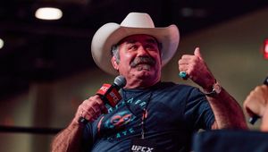 Legenda UFC w szpitalu. Gdyby nie podstęp, mógł umrzeć