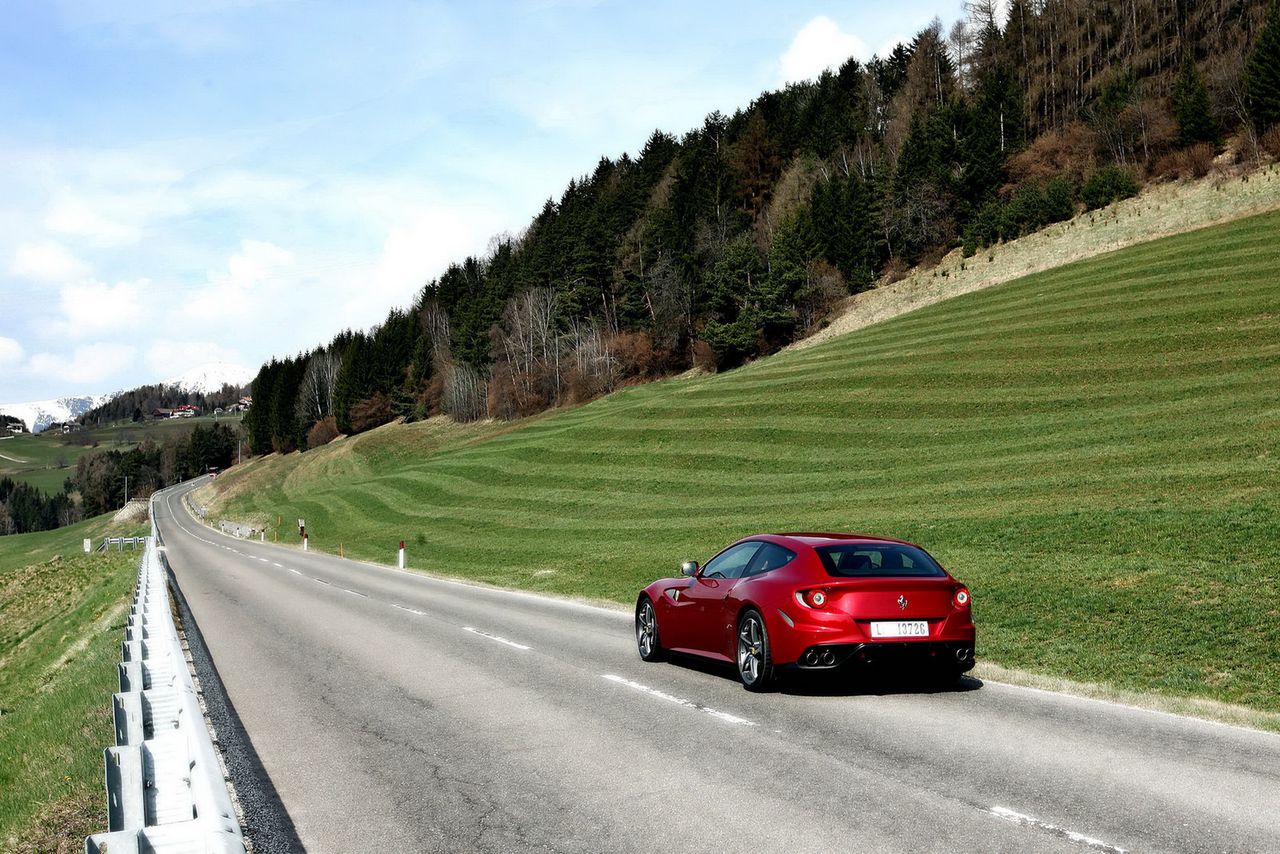 Nowa sesja zdjęciowa Ferrari FF [galeria]