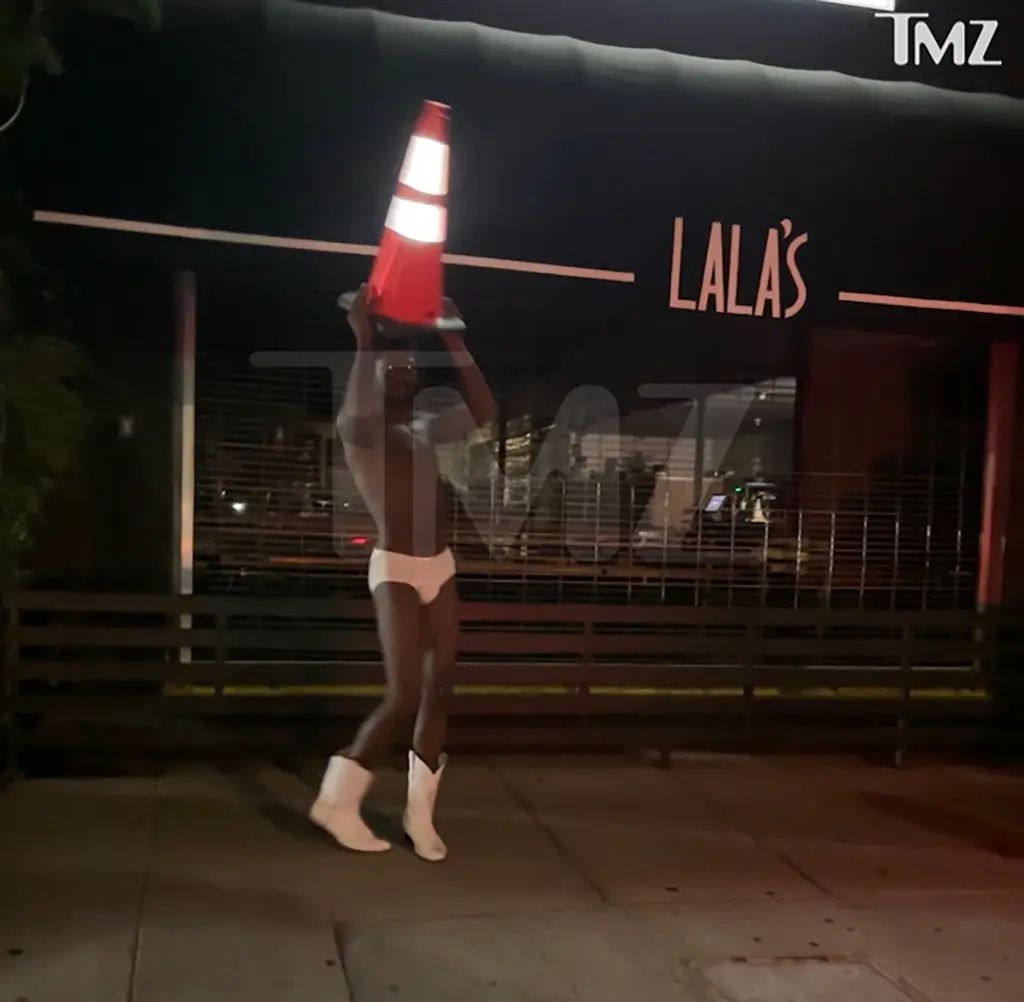 Lil Nas X paradował w bieliźnie i kowbojkach