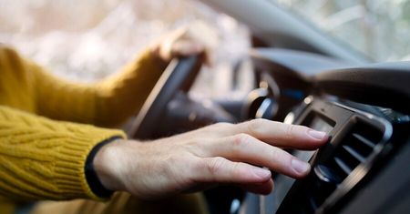 Tak ochłodzisz auto bez klimatyzacji. Robią to na południu Europy