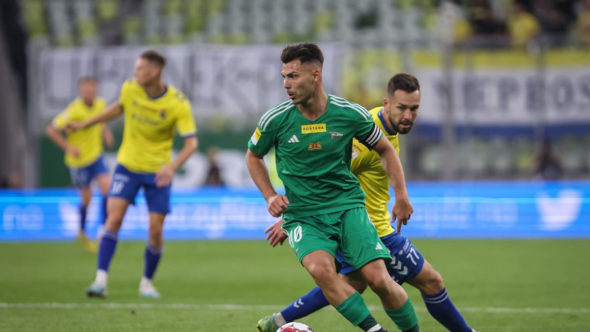 Newspix /  GRZEGORZ RADTKE / 058sport.pl / Na zdjęciu: Luis Fernandez i Piotr Ceglarz