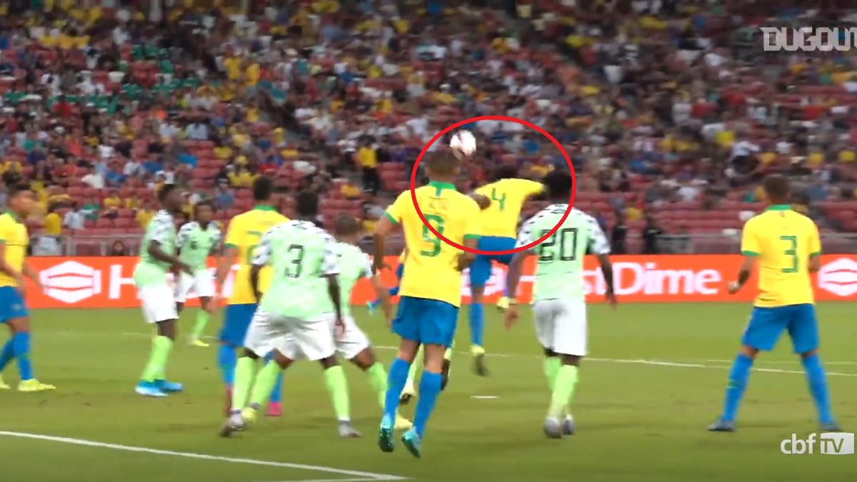 klatka z meczu Brazylia - Nigeria