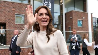 Kate Middleton przebywa z rodziną "poza domem". Królewscy pracownicy ujawnili, co się dzieje w Pałacu