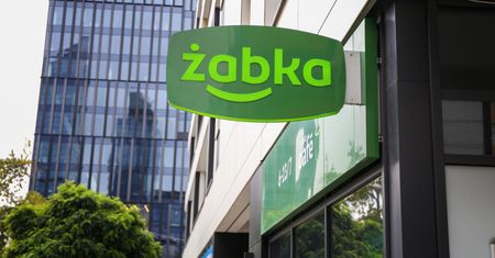 Spowiedź pracownicy "Żabki". Robią to wszyscy