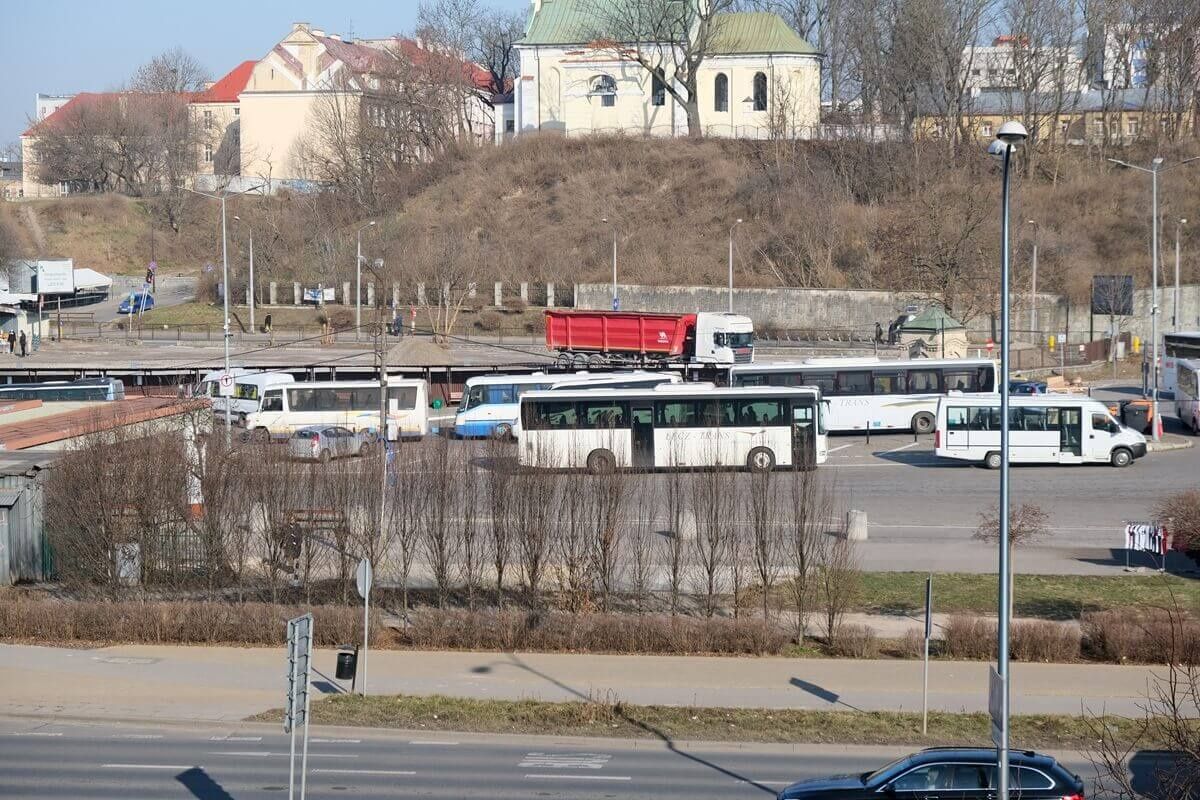 Trwa przygotowanie parkingu na terenie dawnego targowiska przy ul. Ruskiej w Lublinie