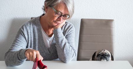Koszmarne wieści dla seniorów. Nadchodzą drakońskie podwyżki cen leków
