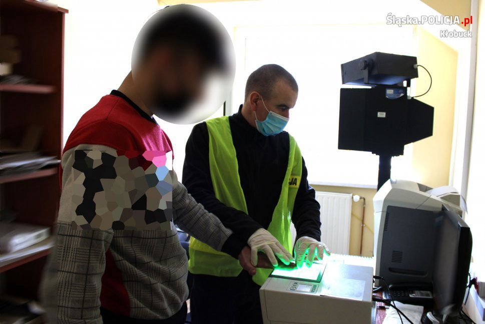 Śląskie. Śledczy z Kłobucka wytropili i zatrzymali włamywaczy.