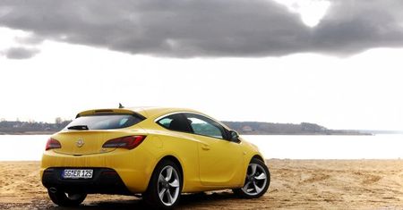 Opel Astra GTC – emocje górą [pierwsza jazda autokult.pl]