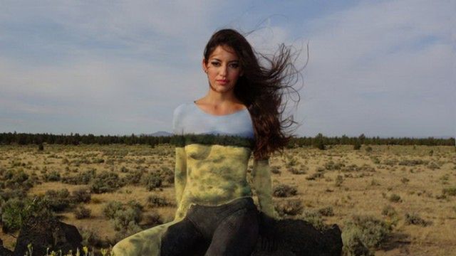 Fotografie krajobrazów na ludzkich ciałach 1