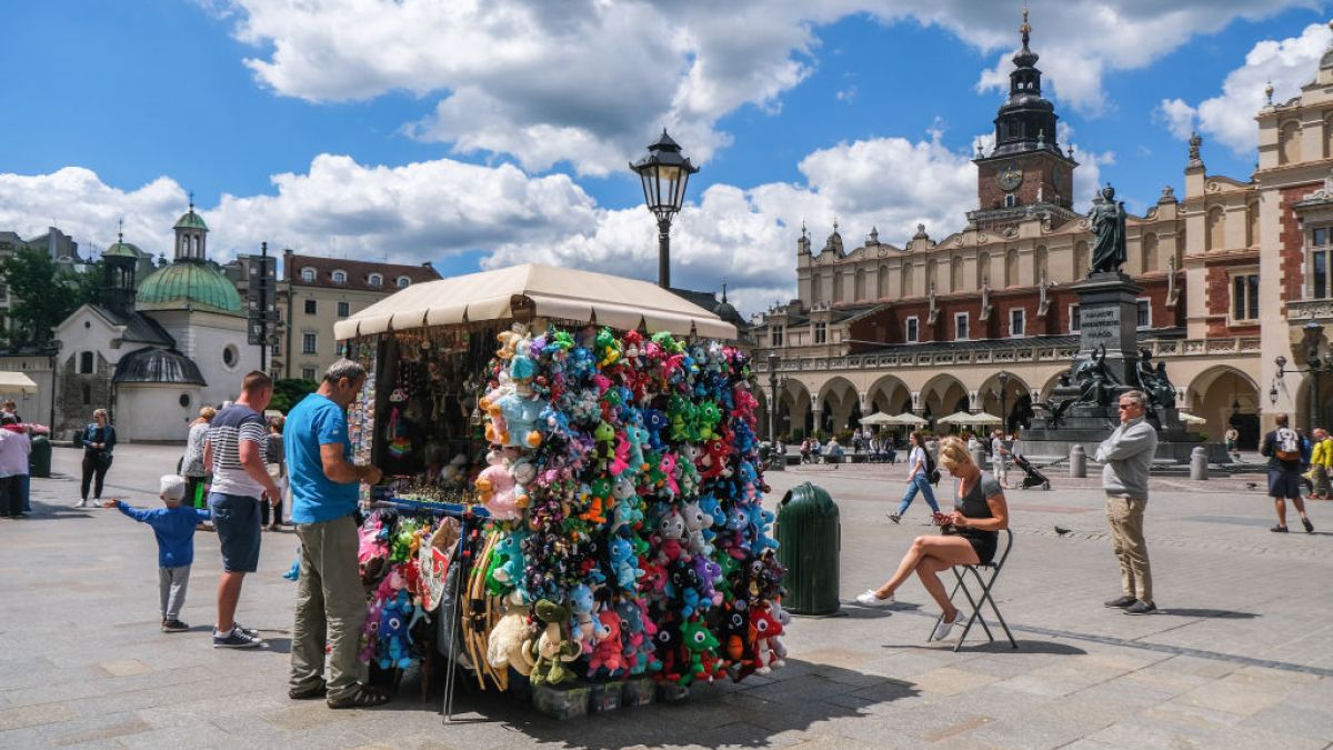 Pluszowe krakowskie smoki od lat cieszą się popularnością