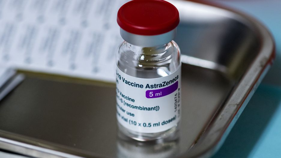 AstraZeneca. Większość Niemców za szczepionką