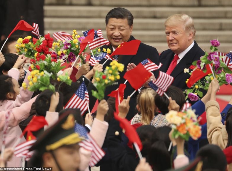 Trump w Pekinie. Zawarto umowy warte 250 mld USD