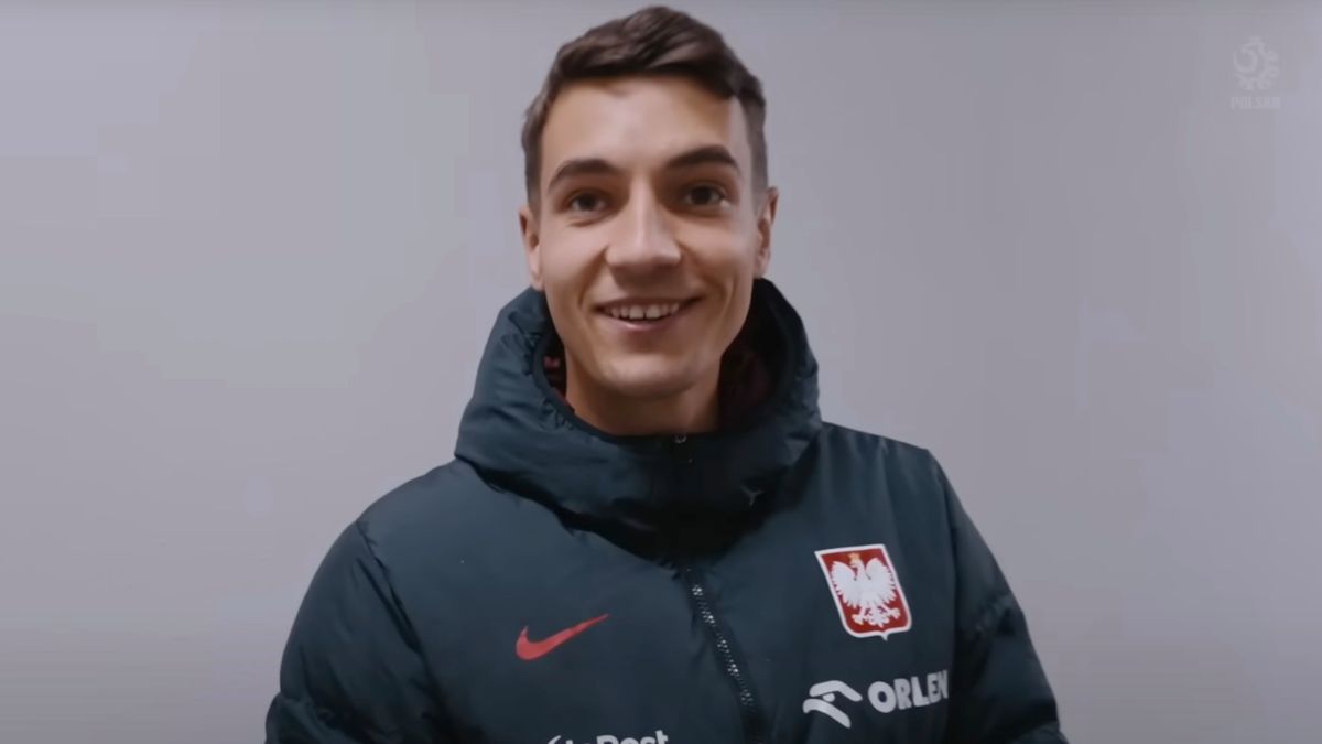 YouTube / Łączy Nas Piłka / Na zdjęciu: Jakub Kiwior