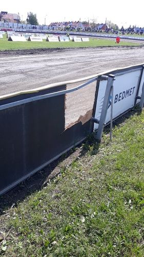 Banda po wypadku. Fot. Michał Krupa