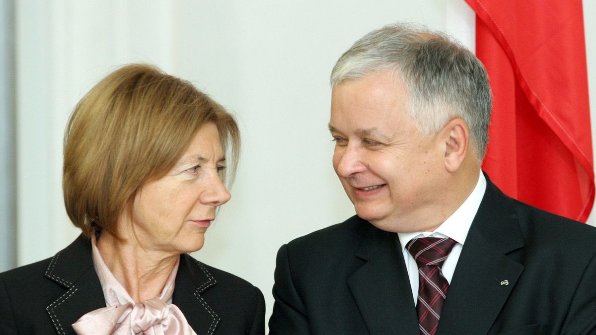 Zdjęcie okładkowe artykułu: PAP / Radek Pietruszka / Na zdjęciu: Maria i Lech Kaczyńscy