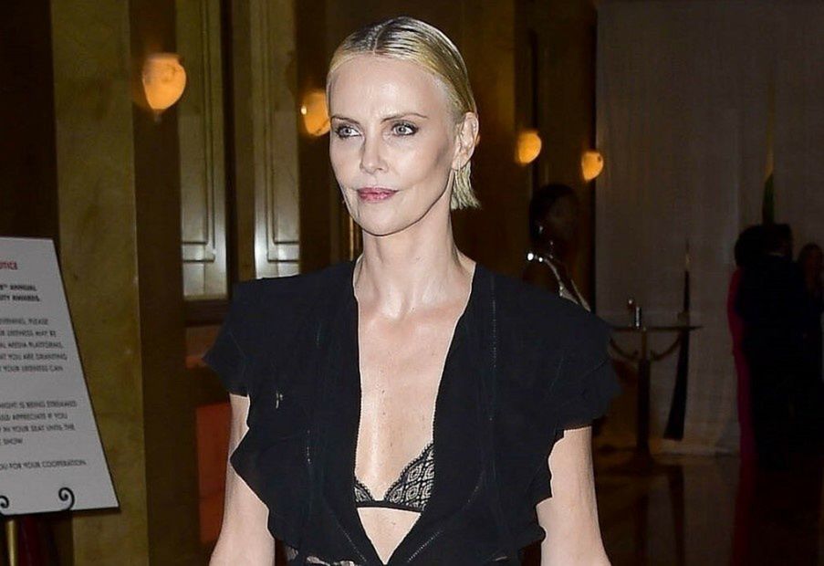 Charlize Theron wróciła do blondu 